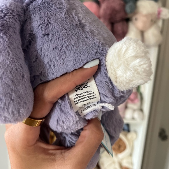 Jellycat Medium Bashful Viola Bunny - Authentic & BNWT! - Picture 5 of 6